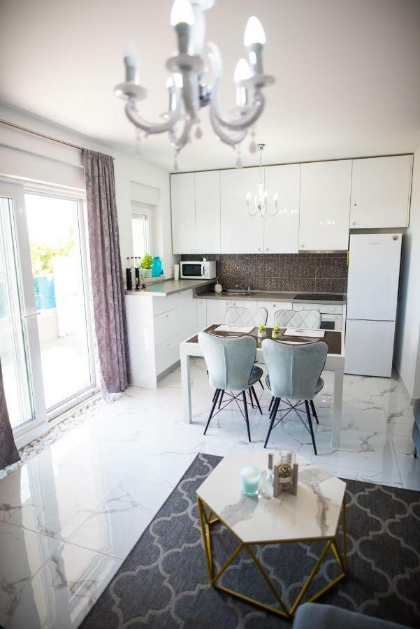 Apartment Mikulic มาคาร์สกา ภายนอก รูปภาพ